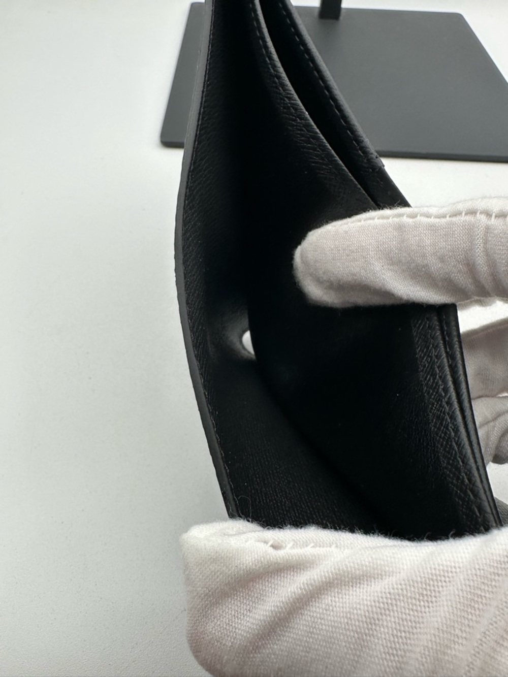 Louis Vuitton Damier Bi Fold Wallet - Picture 12 of 14